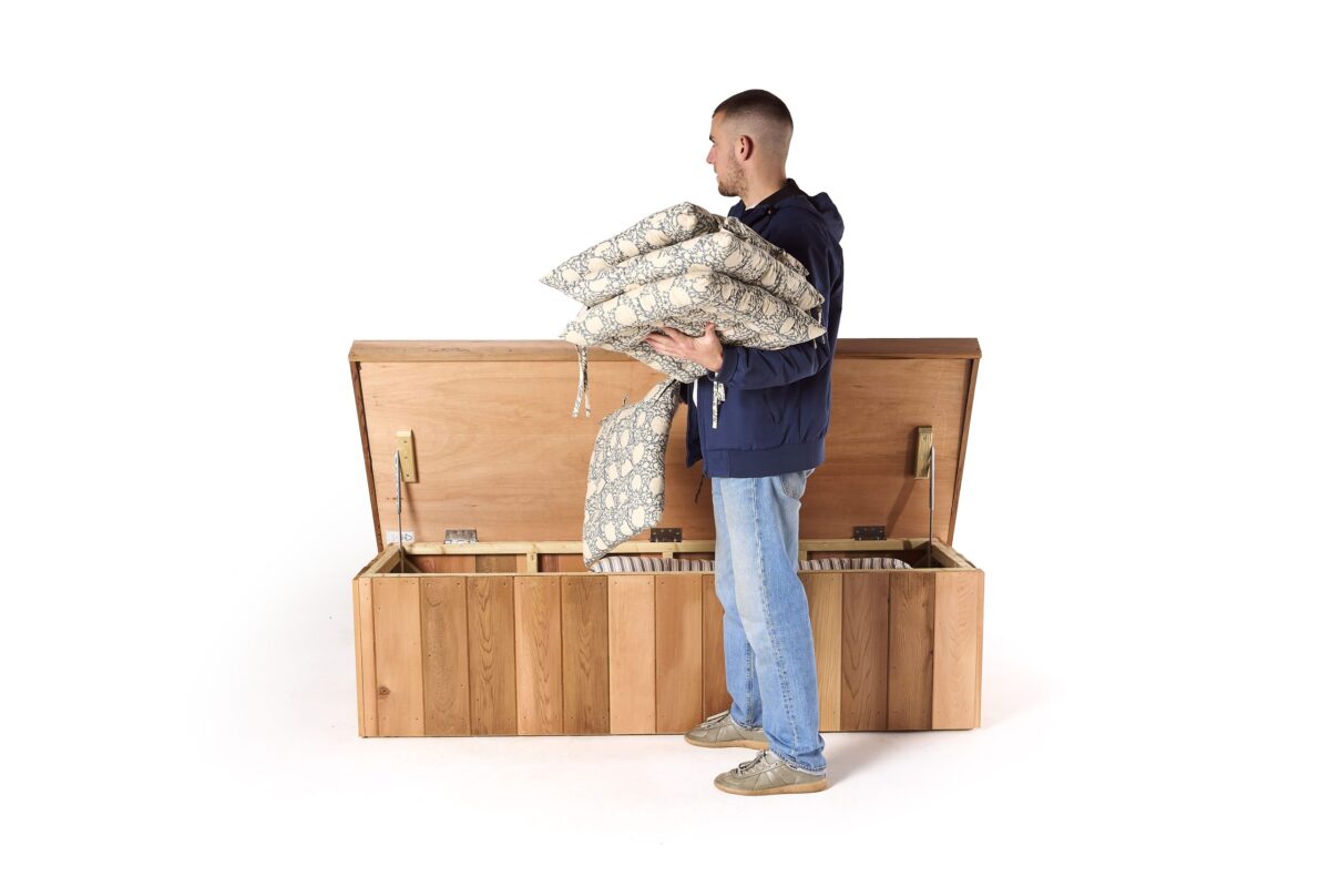 Storage_Bench_Shoot_10043-scaled.jpg