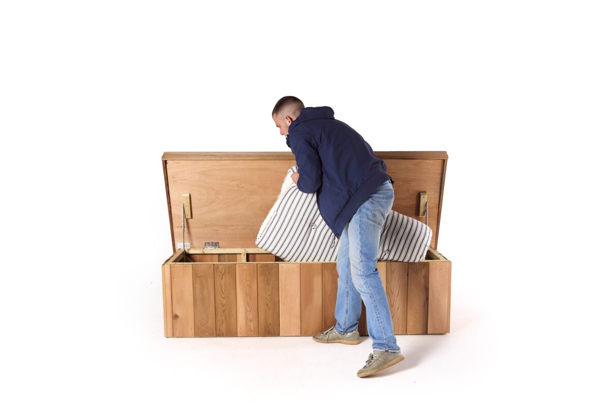 Storage_Bench_Shoot_10075-scaled.jpg